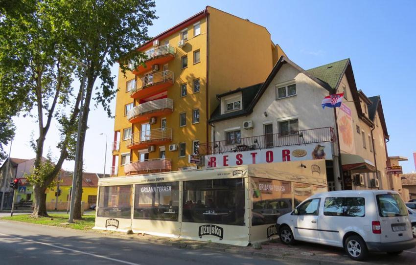 Domin Osijek Hotel Exterior photo